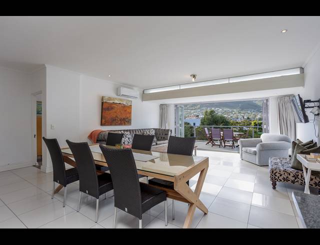 2 BEDROOM APARTMENT TO LET IN HOUT BAY CENTRAL